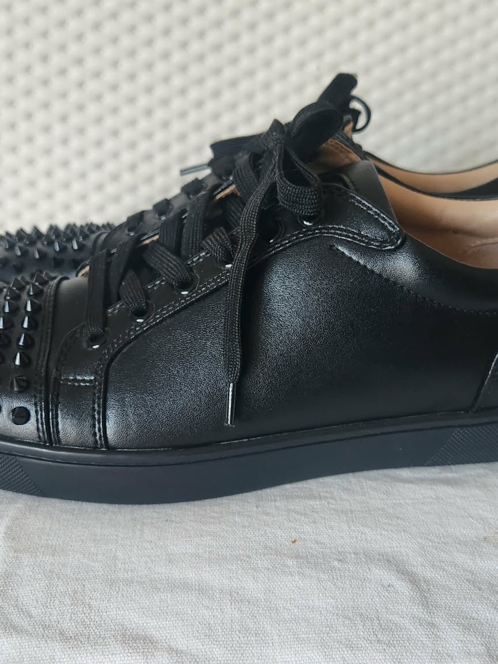 Christian Louboutin Louis Junior Spikes sneakers in black calf leather. - Picture 3 of 5